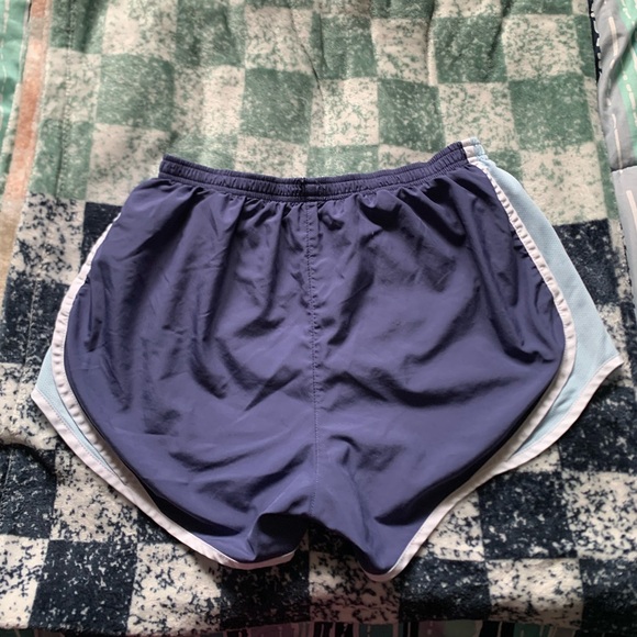 Nike running shorts - Picture 2 of 2